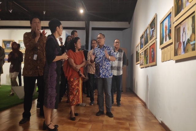 Pameran Foto #CeritaKertas Ajak Masyarakat Mengenal Potensi Kertas